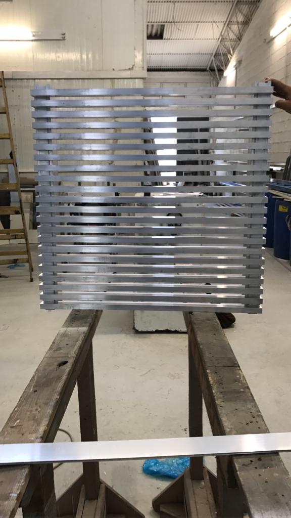 פרגולות שערים וגדרות אלומיניום