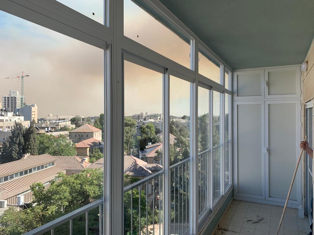 סגירת מרפסות