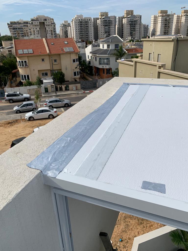 סגירת מרפסות