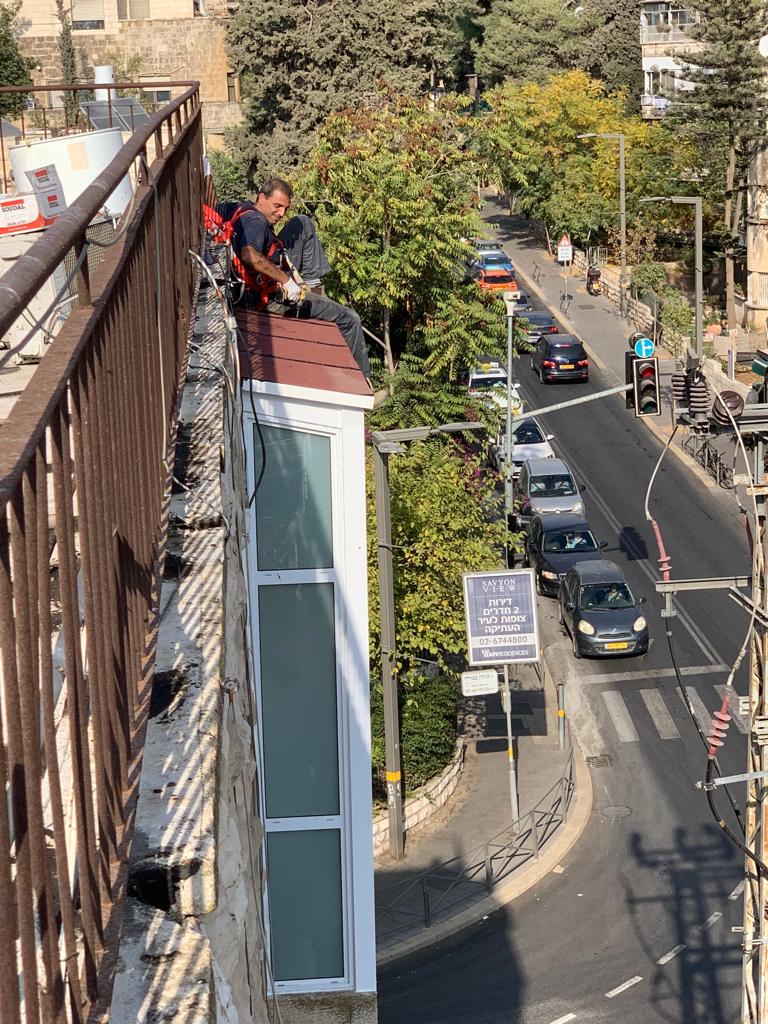 סגירת מרפסות