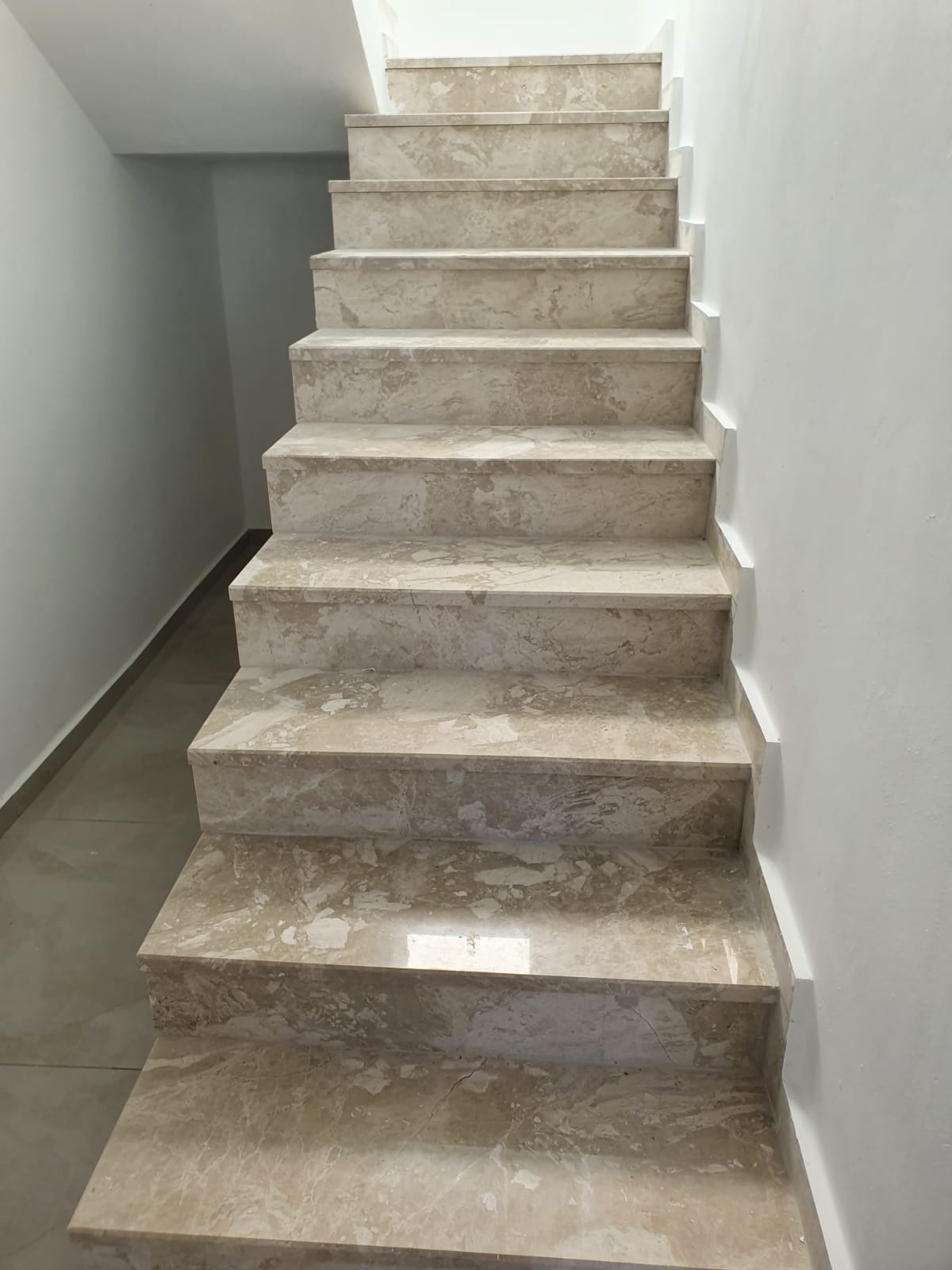 ריצוף פנים וחוץ