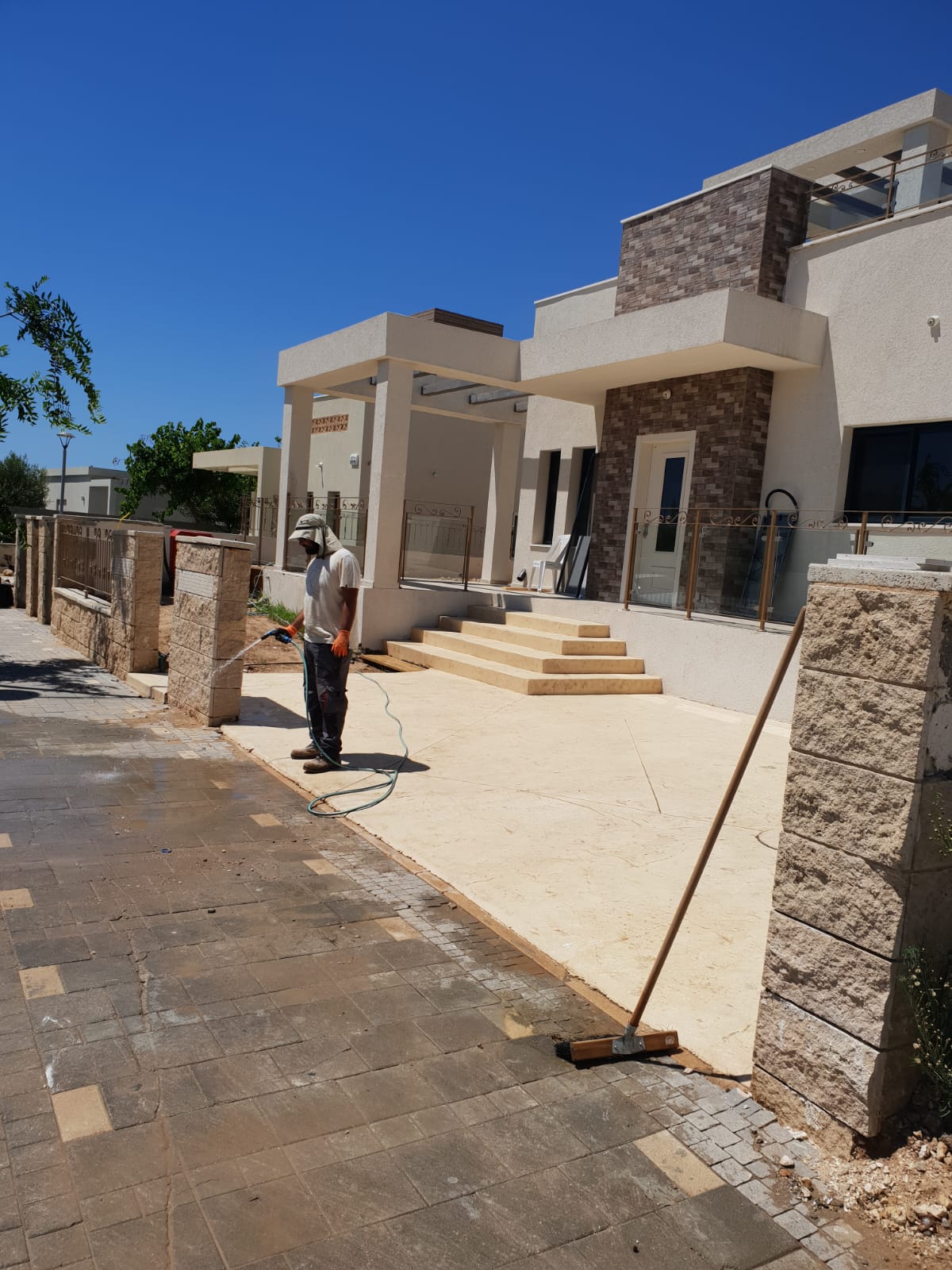 ריצוף פנים וחוץ