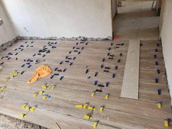 ריצוף פנים וחוץ
