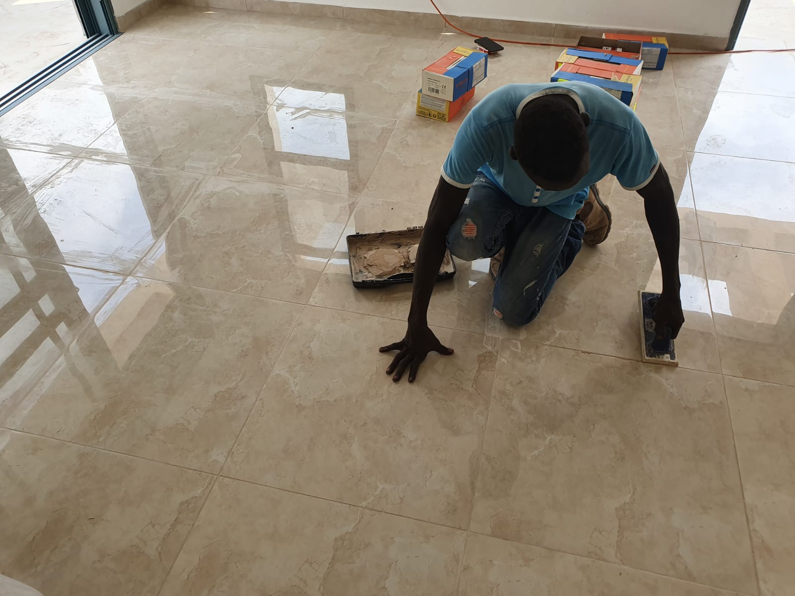 ריצוף פנים וחוץ