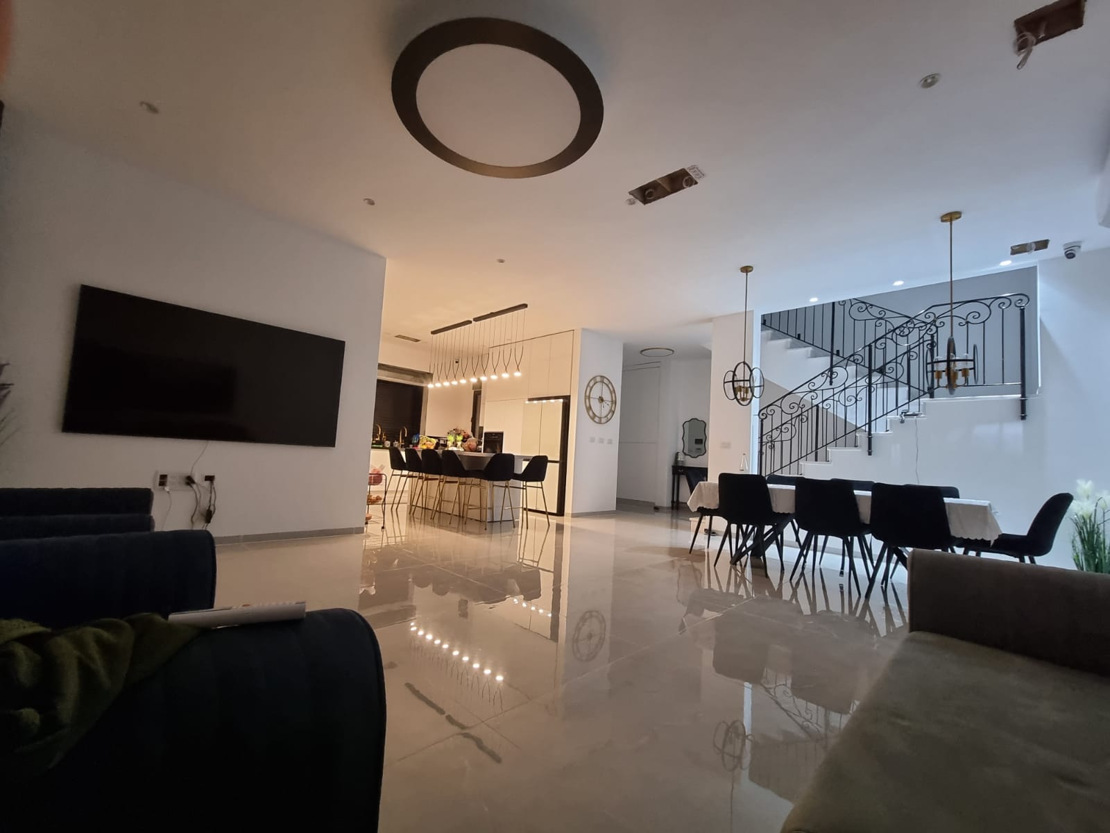 ריצוף פנים וחוץ