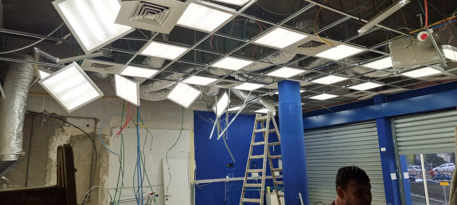 שיפוץ והקמת עסק חנות 120 מ"ר