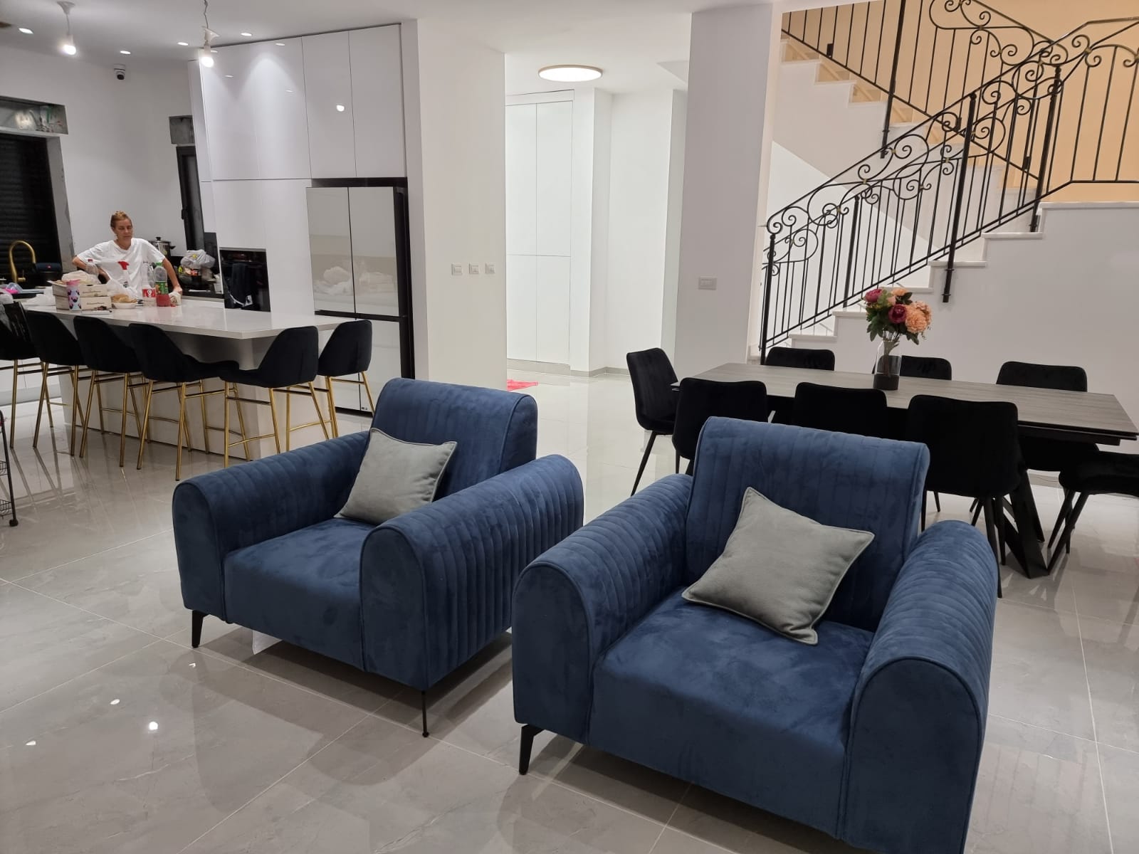 שיפוץ והקמת עסק חנות 120 מ"ר