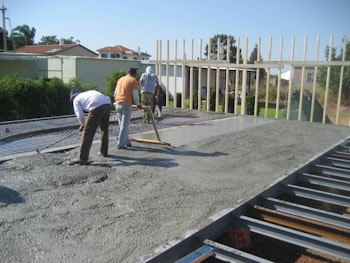 בניית בית מעץ