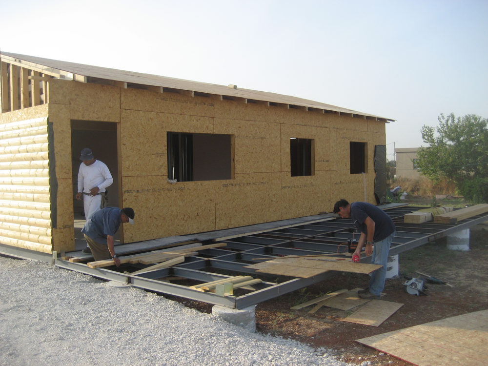 בניית בית מעץ