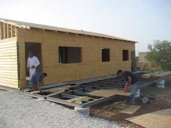 בניית בית מעץ