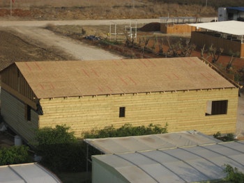 בניית בית מעץ