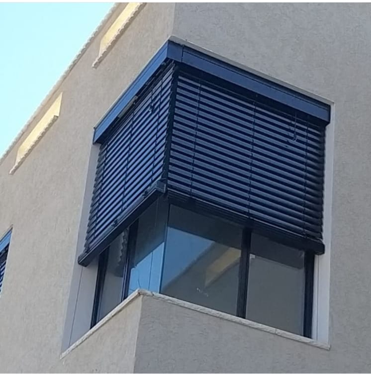 חלונות, חלונות מיוחדים