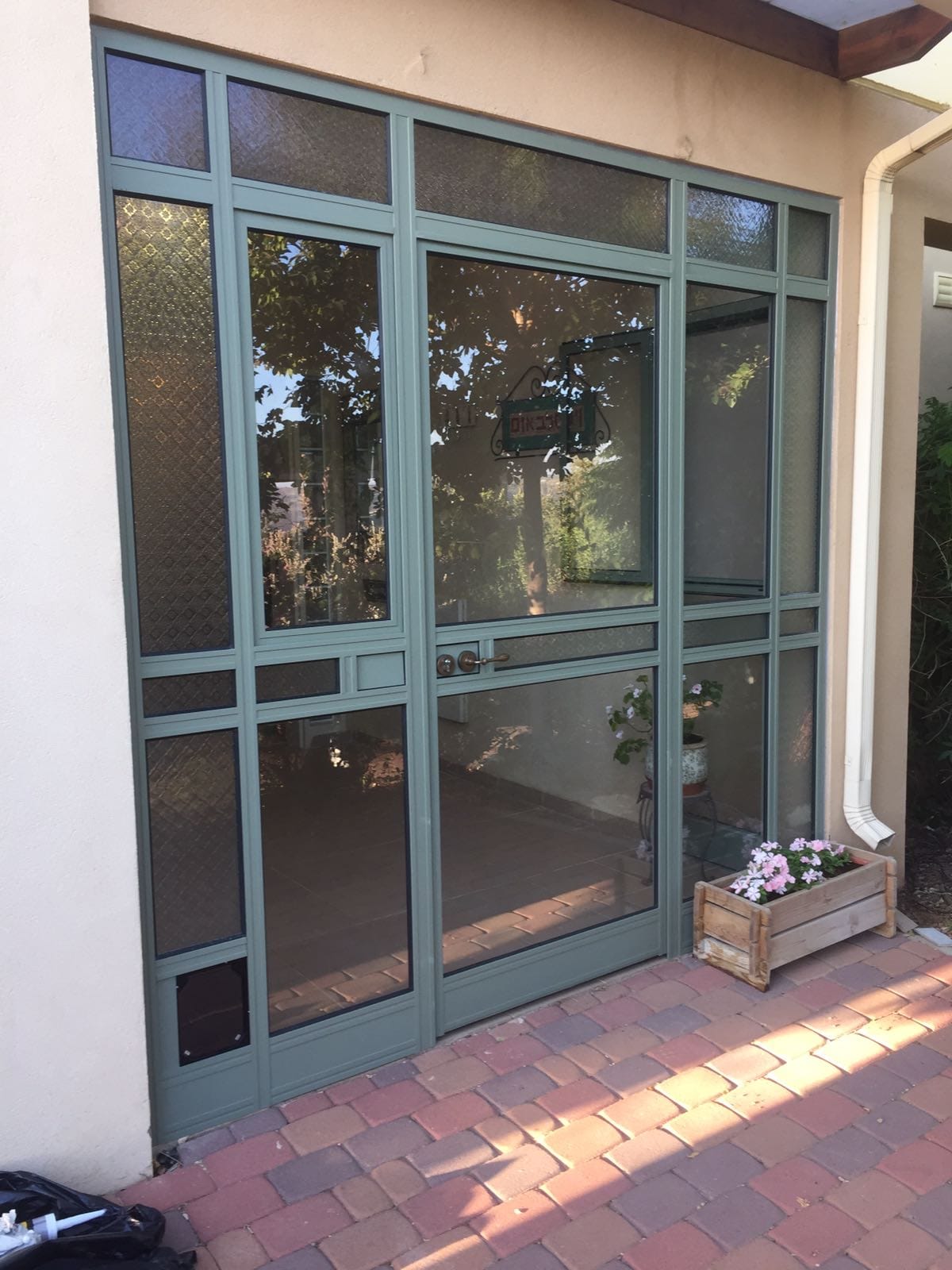 דלתות אלומיניום וזכוכית