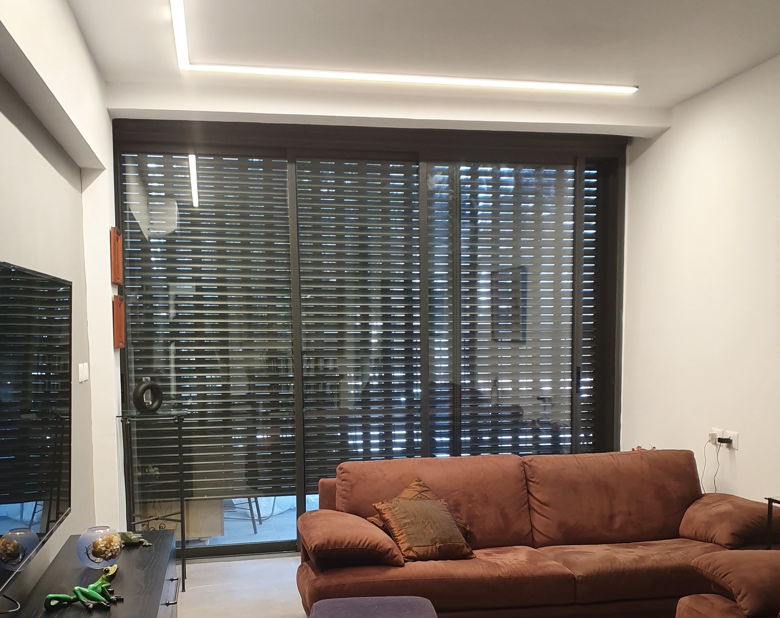 דלתות אלומיניום וזכוכית