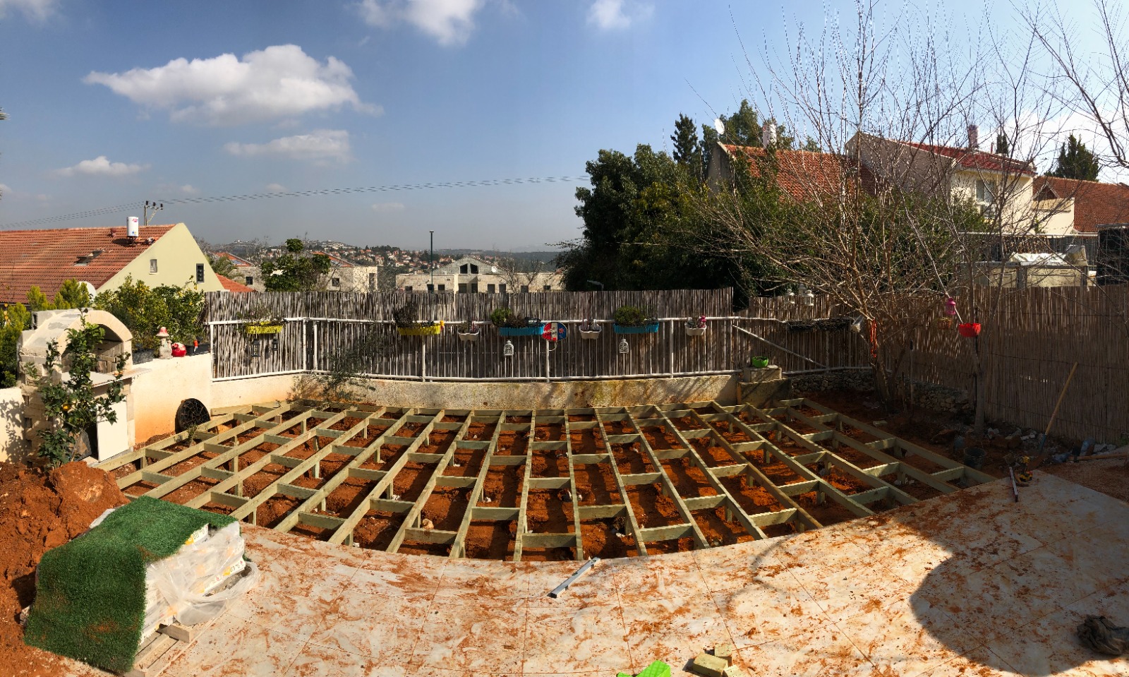 עבודת דק כ-70 מטר רבוע