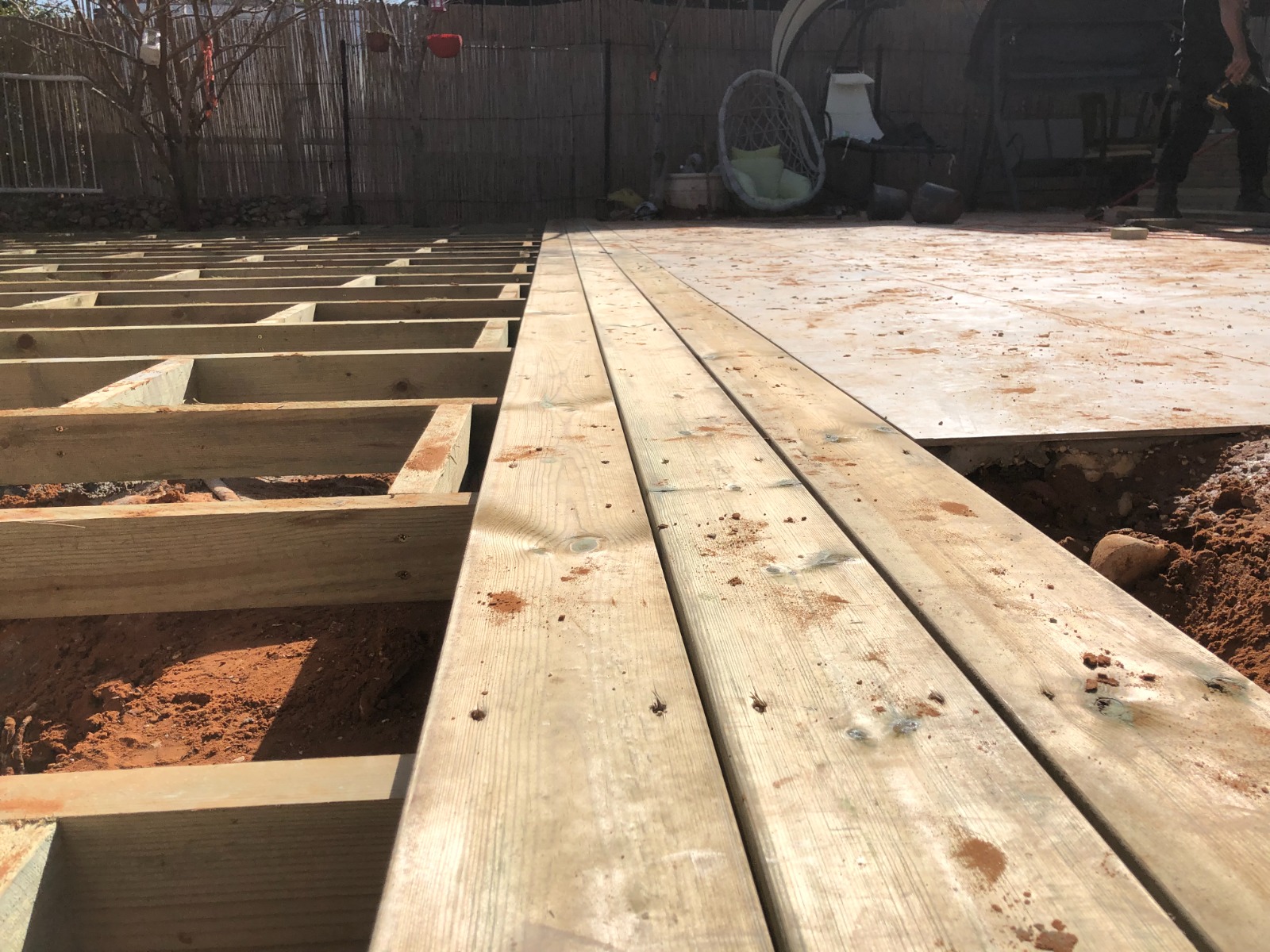 עבודת דק כ-70 מטר רבוע