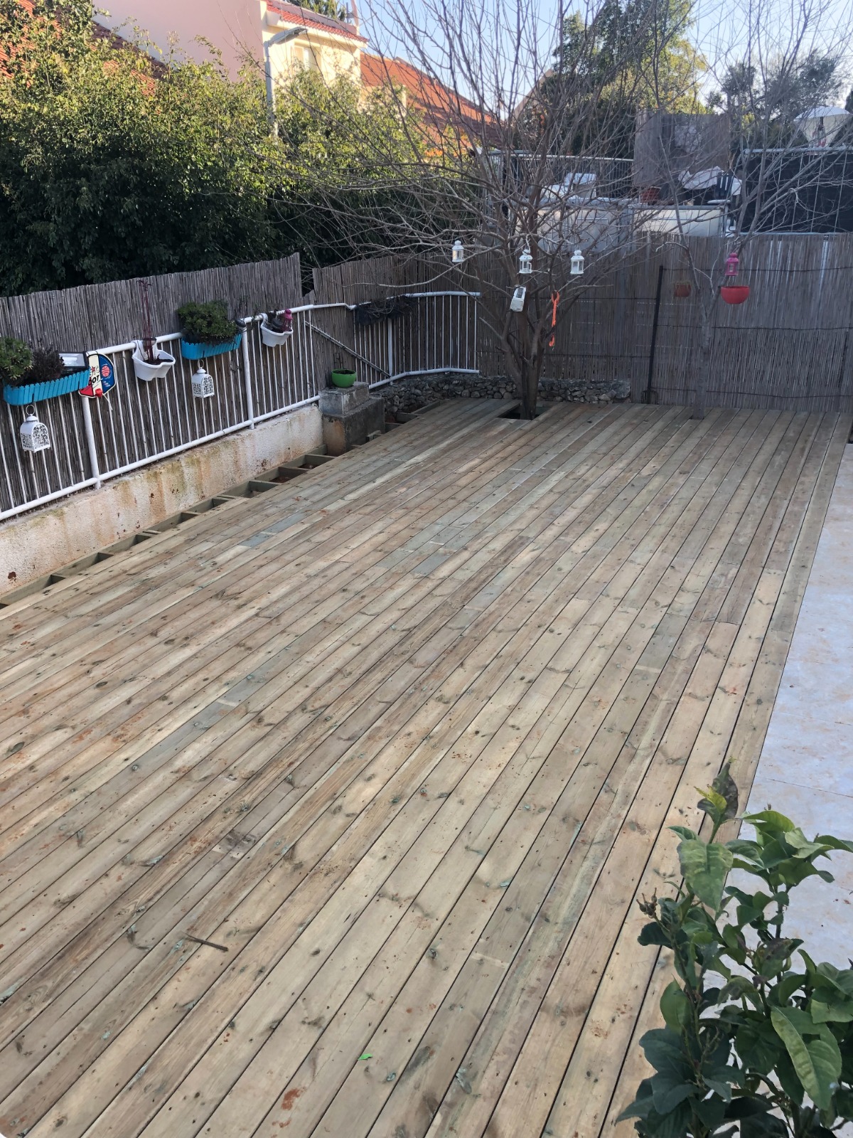 עבודת דק כ-70 מטר רבוע