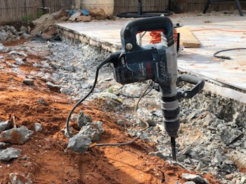 עבודת דק כ-70 מטר רבוע