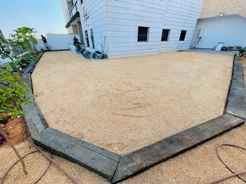 הקמת גינה , כולל מערכת השקיה ותאורה