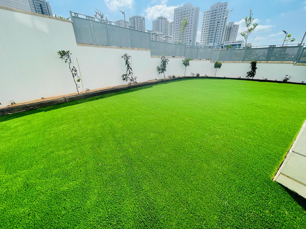 הקמת גינה , כולל מערכת השקיה ותאורה