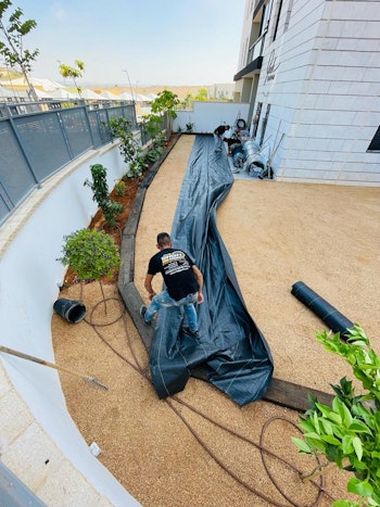 הקמת גינה , כולל מערכת השקיה ותאורה