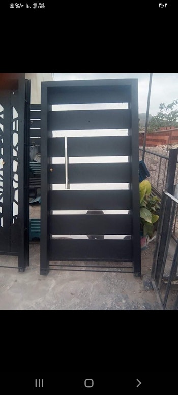 דלתות כניסה