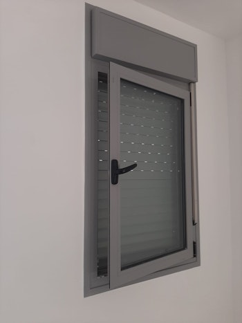 אלומיניום ותריסים