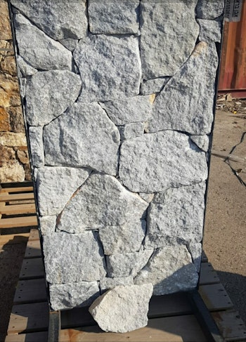 בריקים מאבן