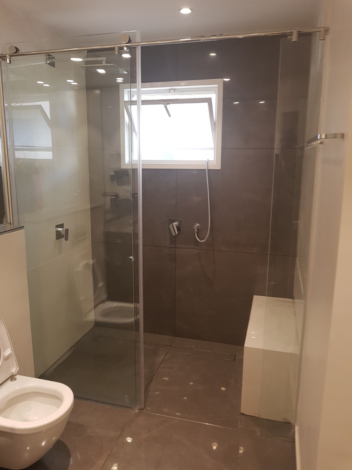 מגוון שיפוצי אמבטיה