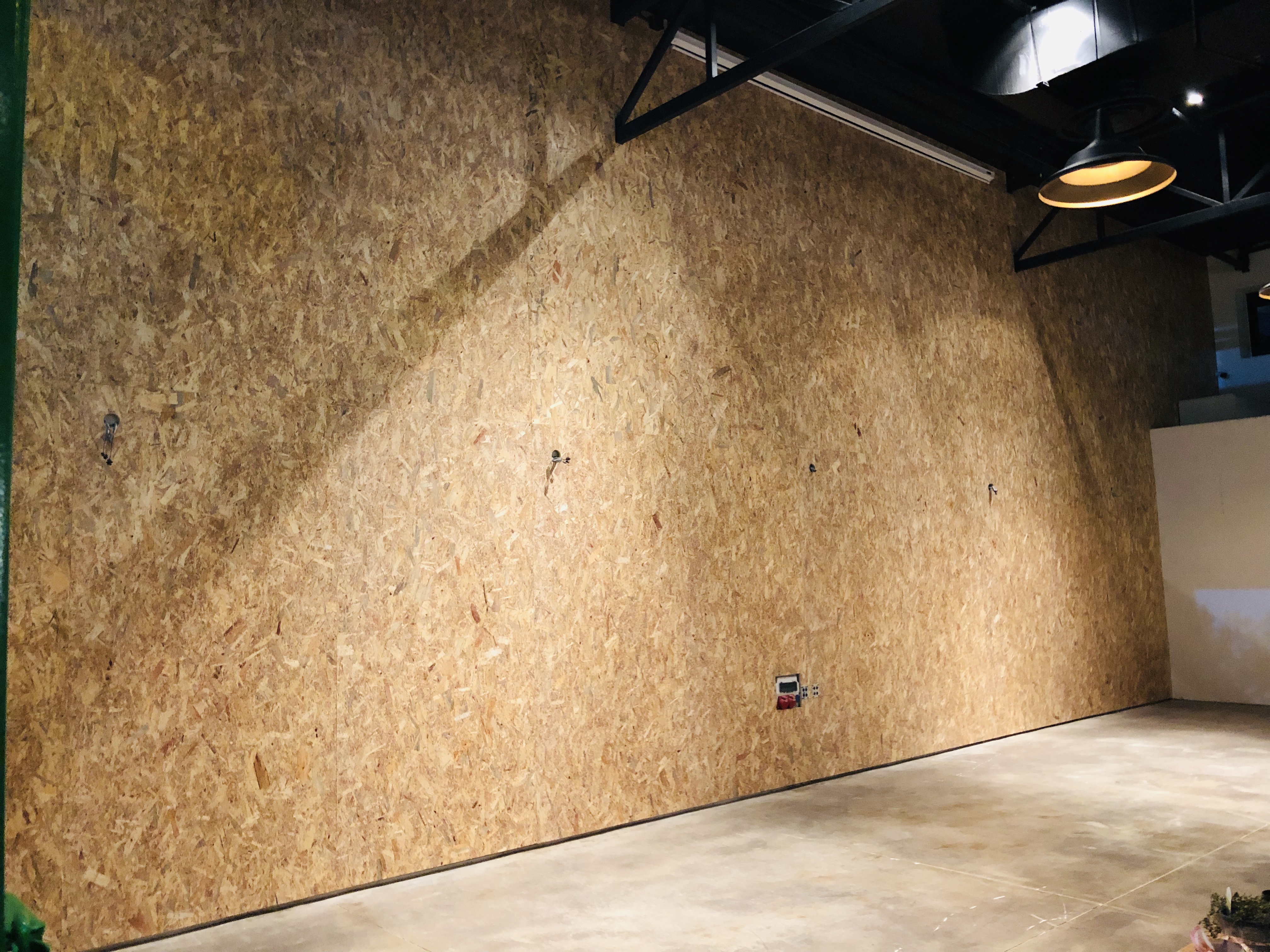 קיר דקורטיבי מעץ  לאולם אירועים