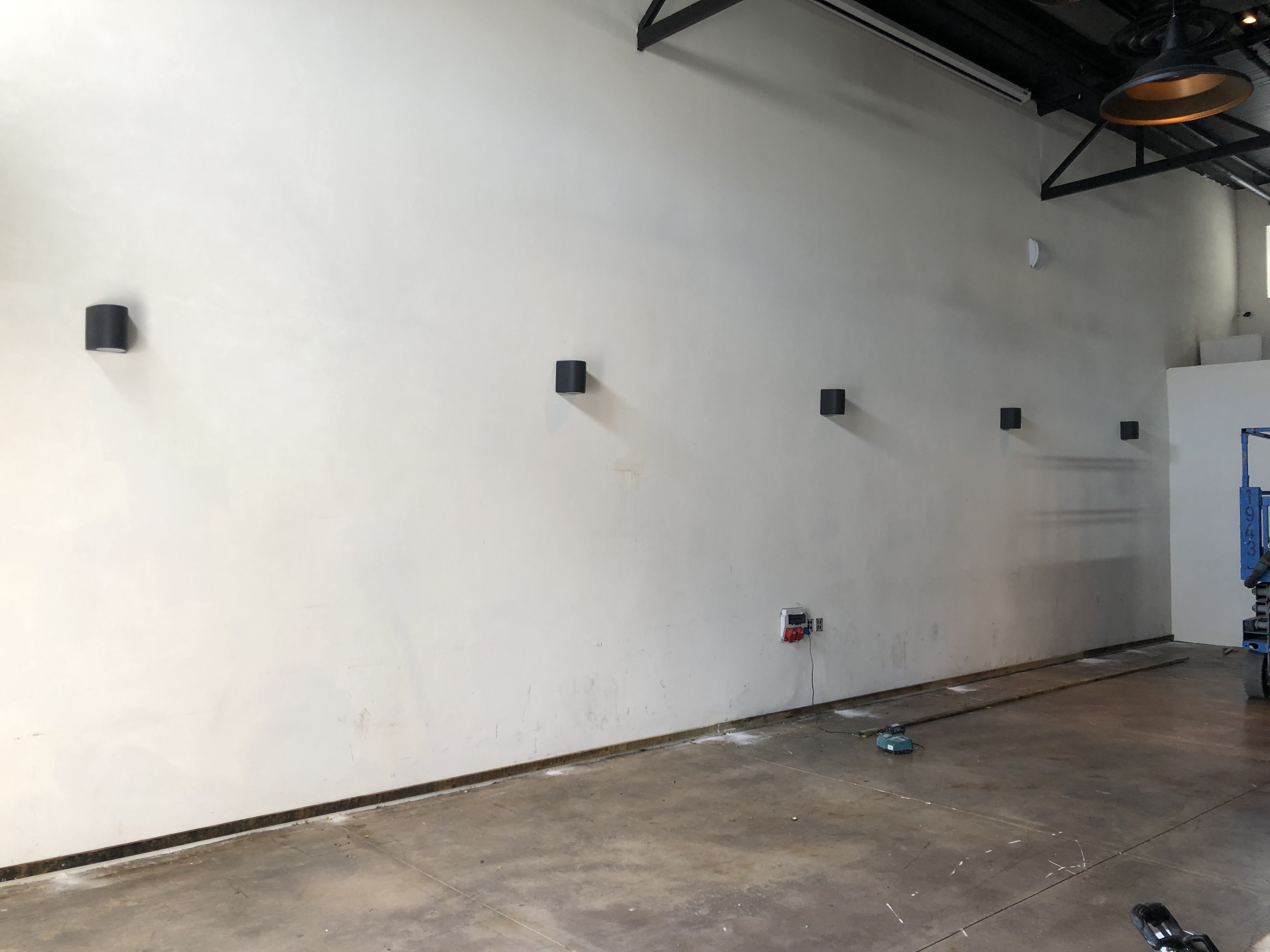 קיר דקורטיבי מעץ  לאולם אירועים