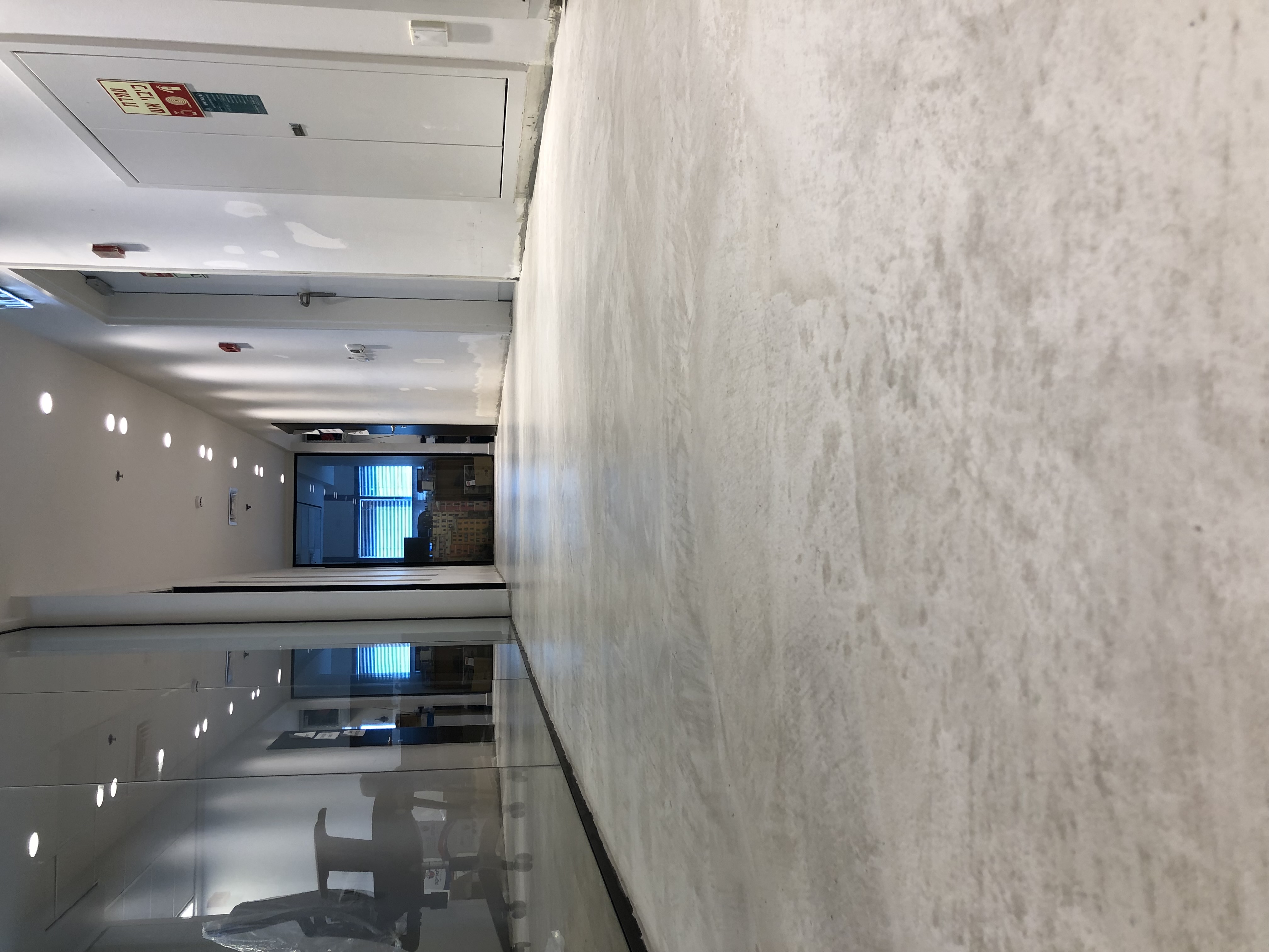 בניין בית טיוטה  חיפוי ריצפה לפני ואחרי