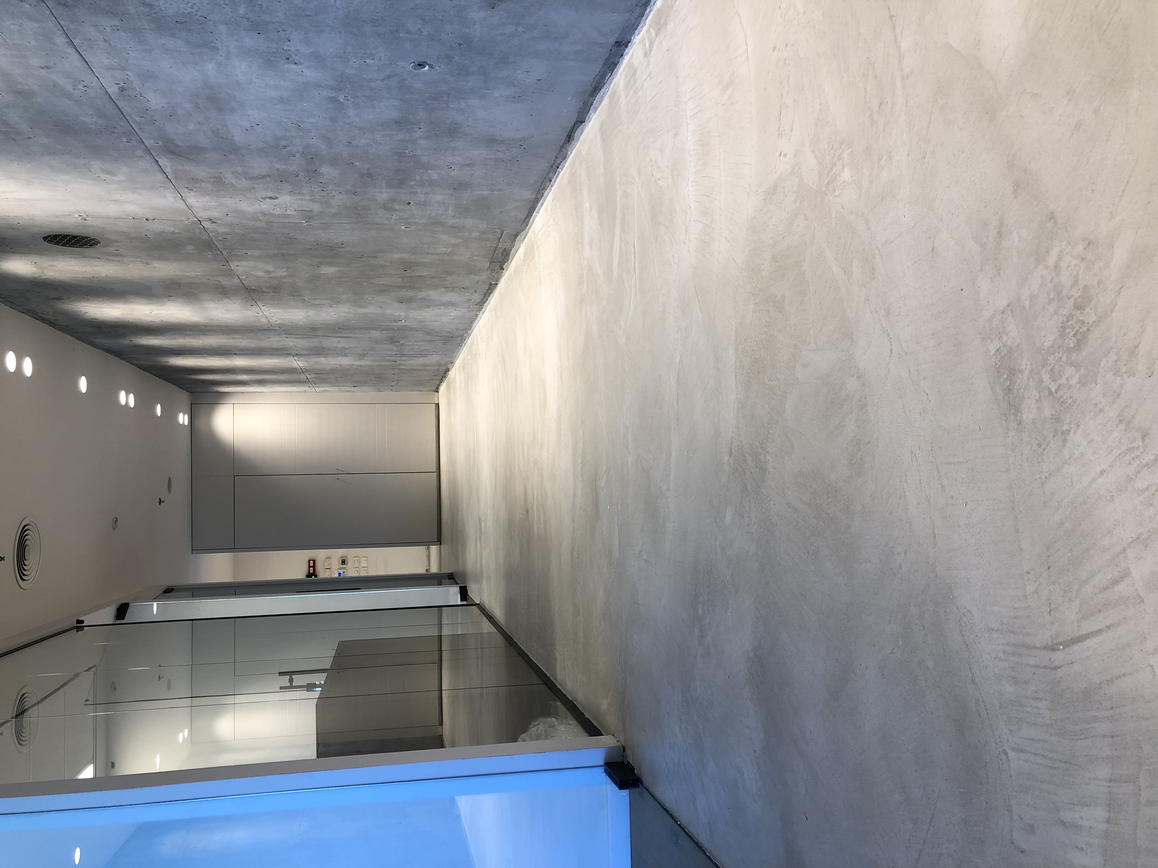 בניין בית טיוטה  חיפוי ריצפה לפני ואחרי