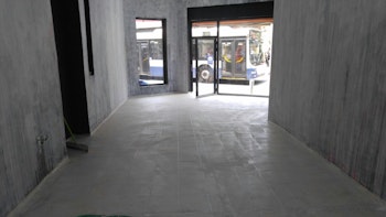 מיקרוטופינג שחור , תל אביב חנות בגדים