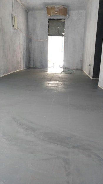 מיקרוטופינג שחור , תל אביב חנות בגדים