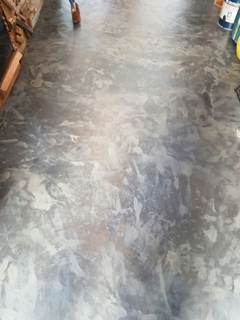 מיקרוטופינג שחור , תל אביב חנות בגדים