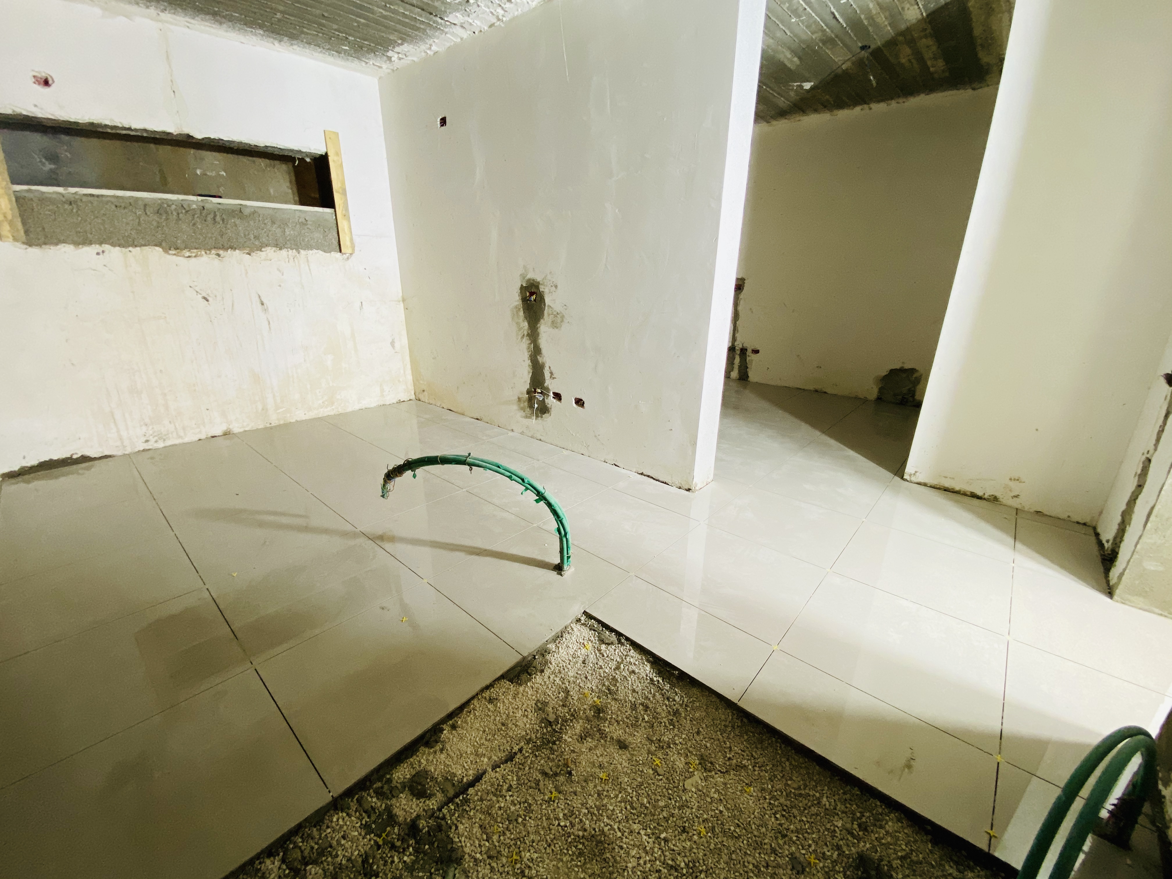 שיפוץ לדירה מקבלן + הוספה 2 חדרים בבניה