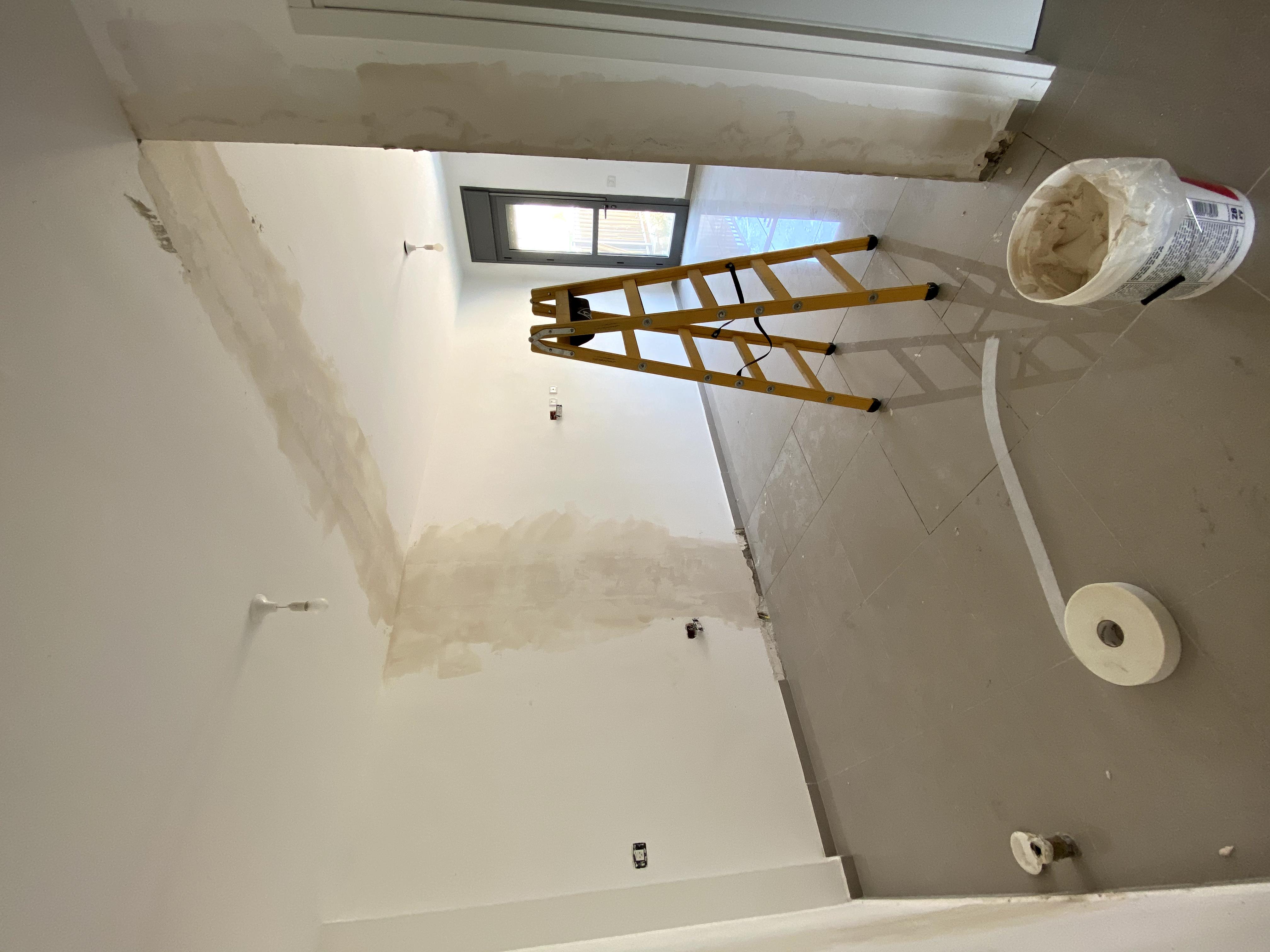 שיפוץ לדירה מקבלן + הוספה 2 חדרים בבניה