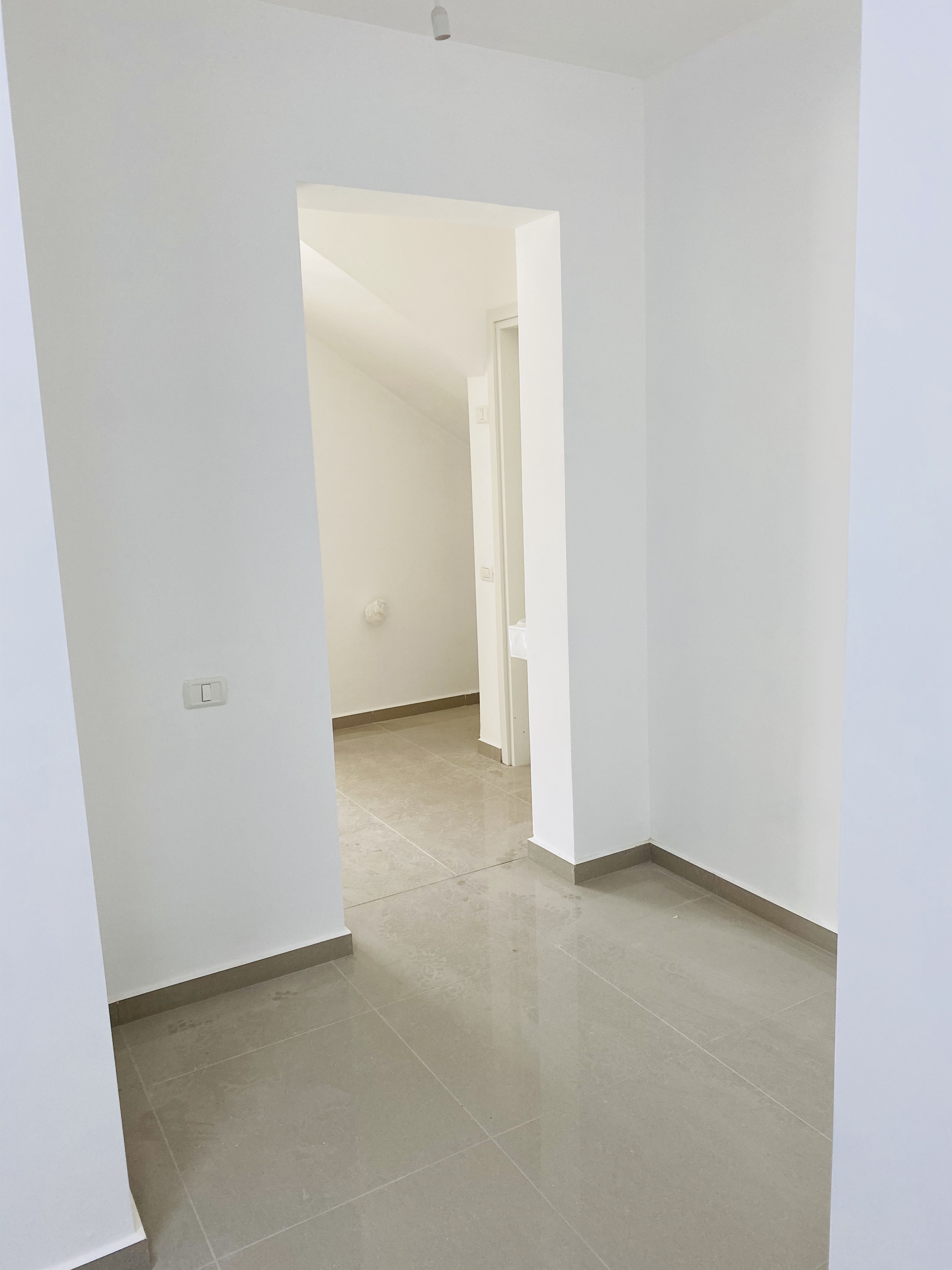 שיפוץ לדירה מקבלן + הוספה 2 חדרים בבניה