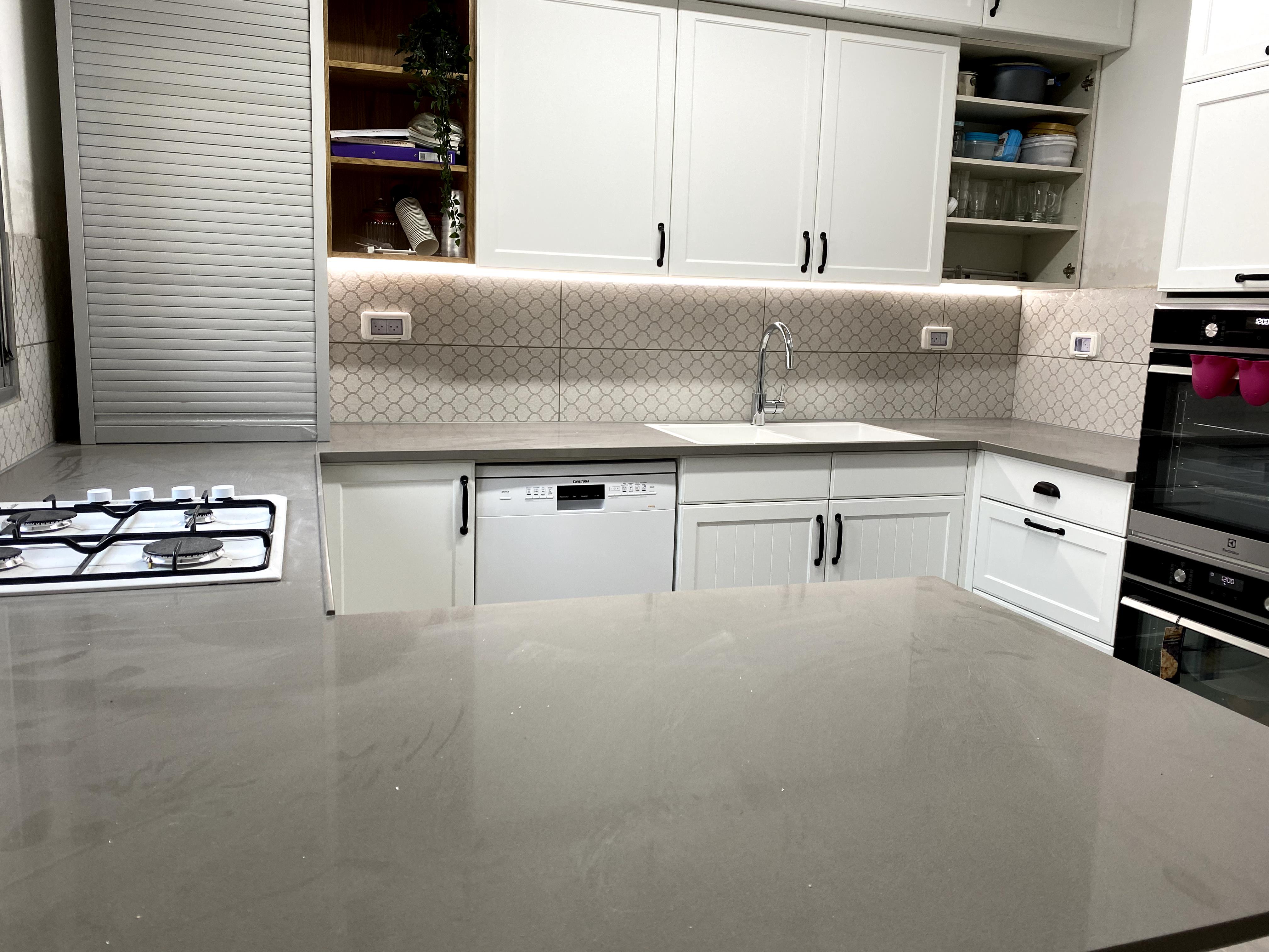 שיפוץ לדירה מקבלן + הוספה 2 חדרים בבניה