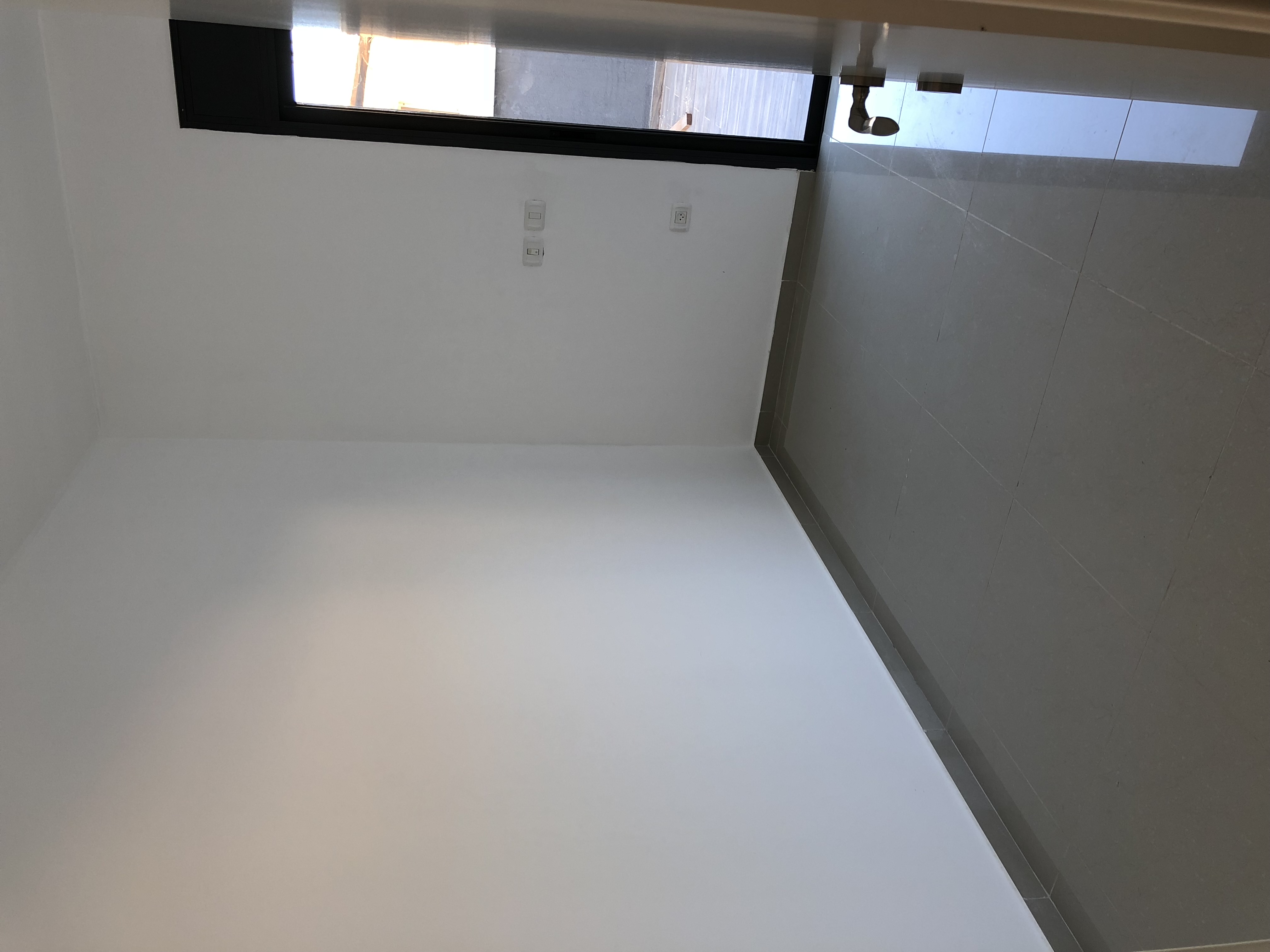 צביעה כללית לבית 5 חדרים .