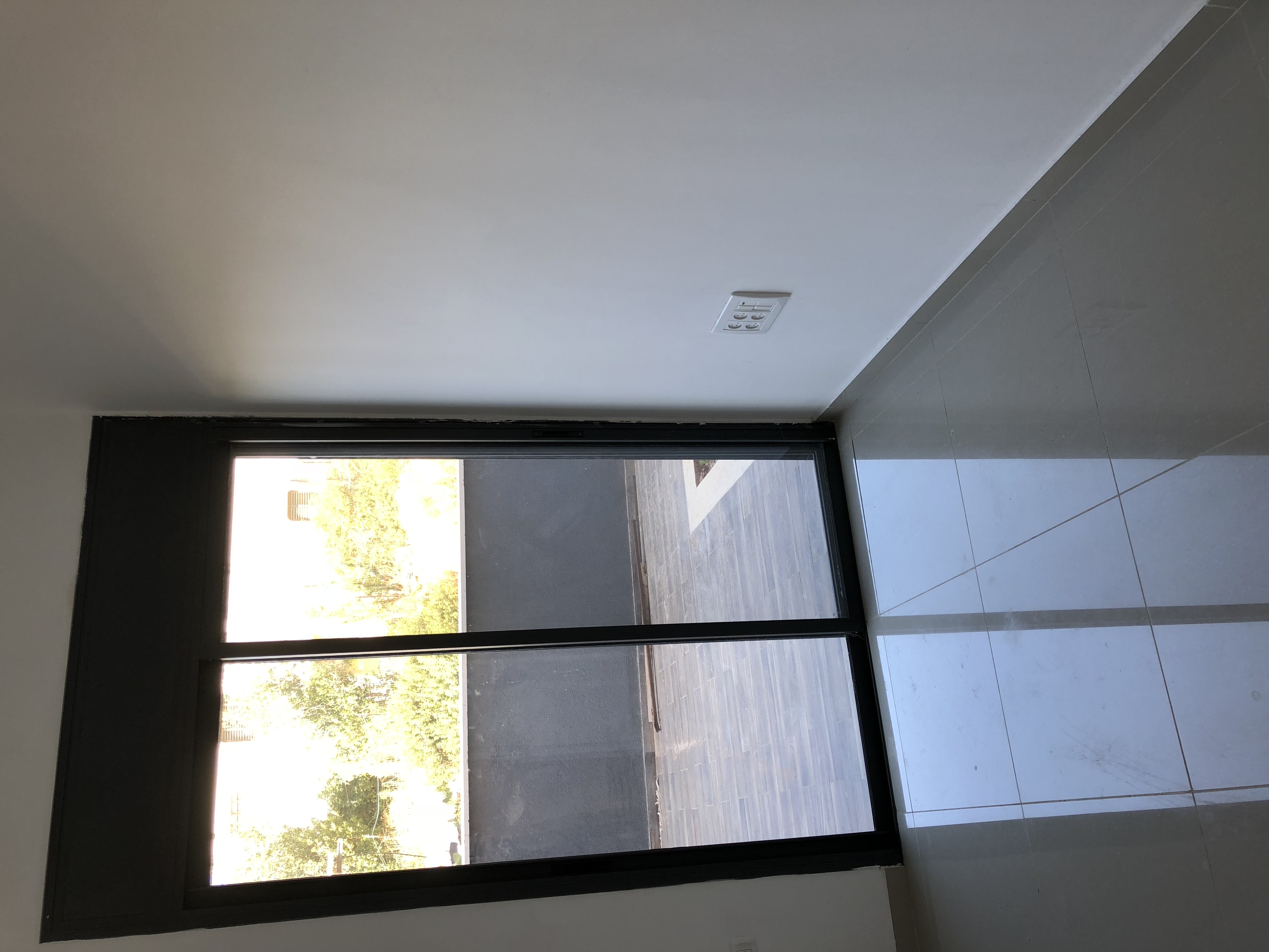 צביעה כללית לבית 5 חדרים .