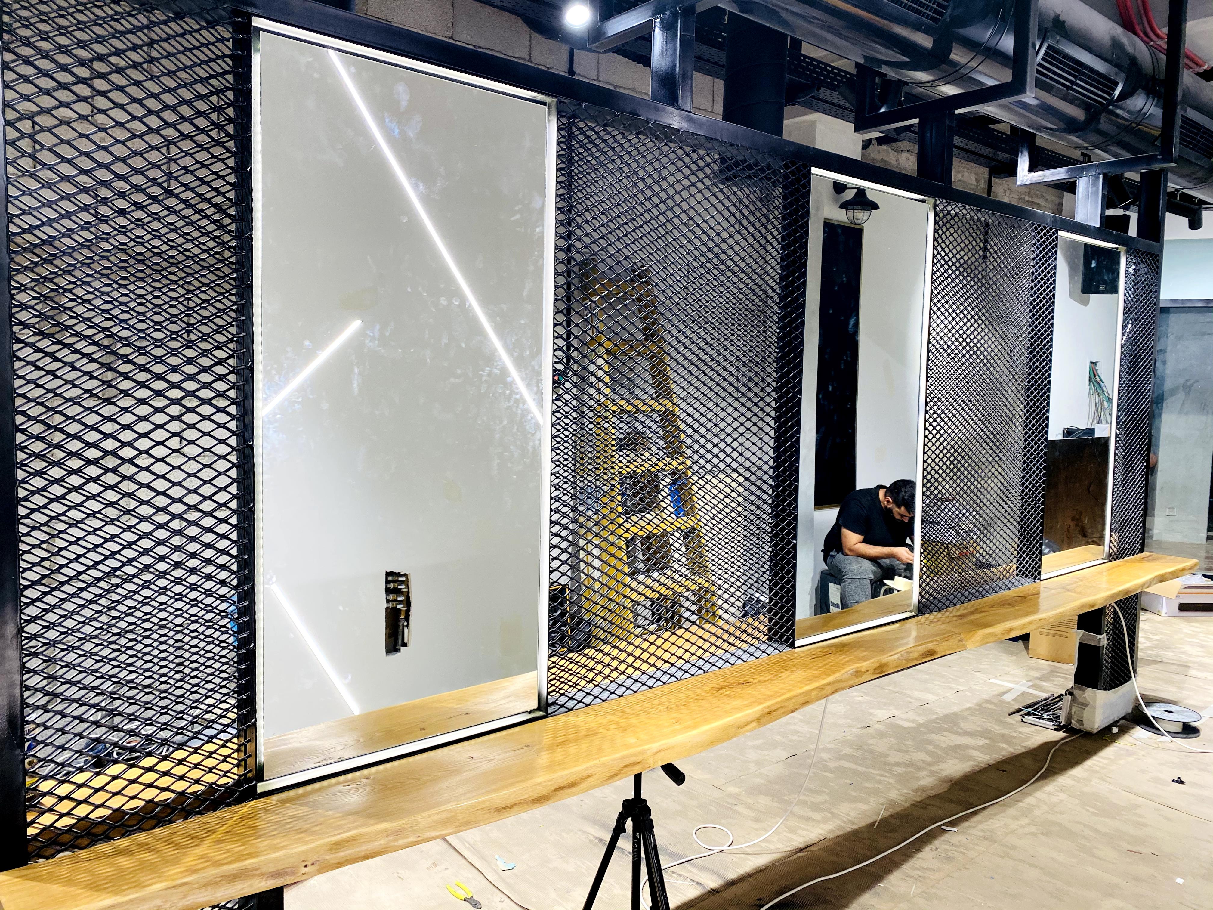 המספרה ! תכנון עיצוב וביצוע על ידי  .