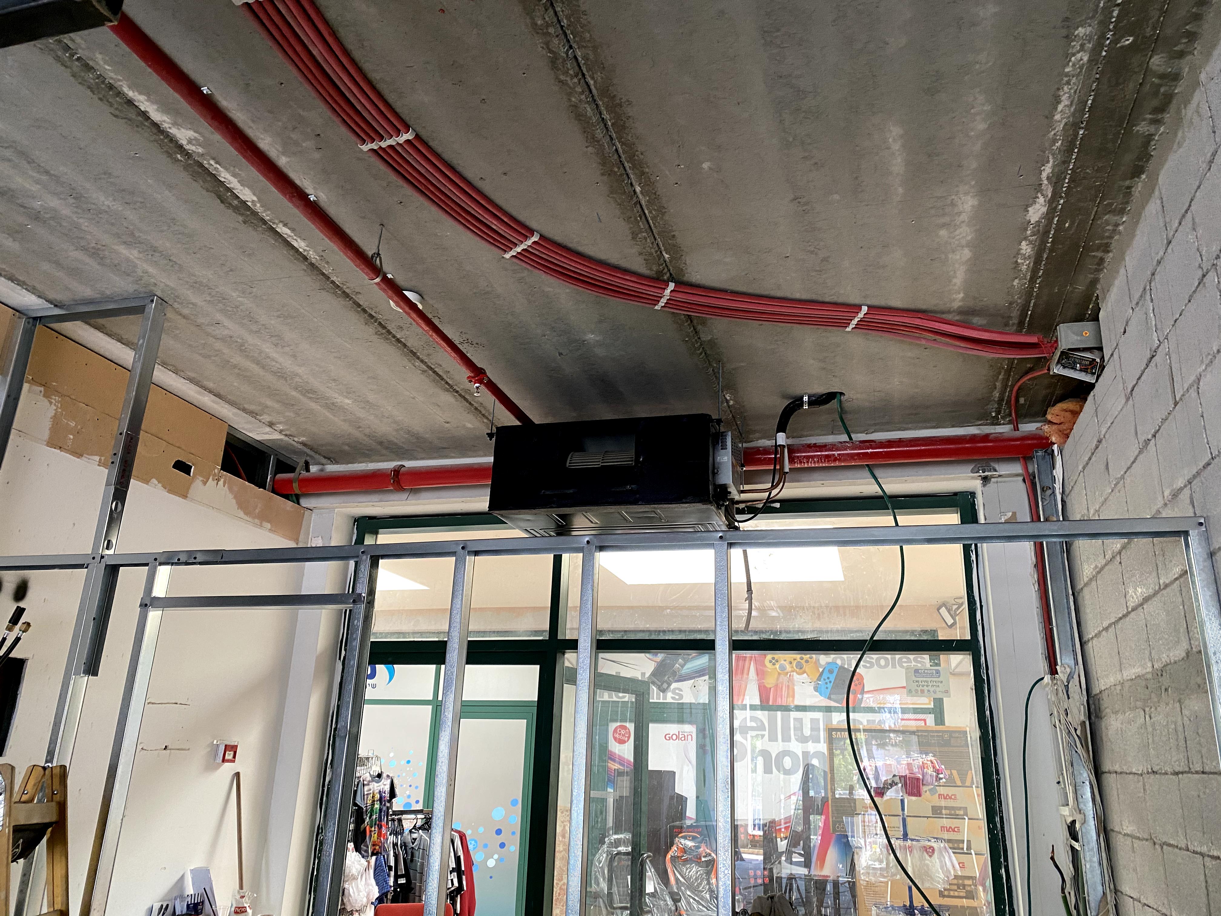 המספרה ! תכנון עיצוב וביצוע על ידי  .