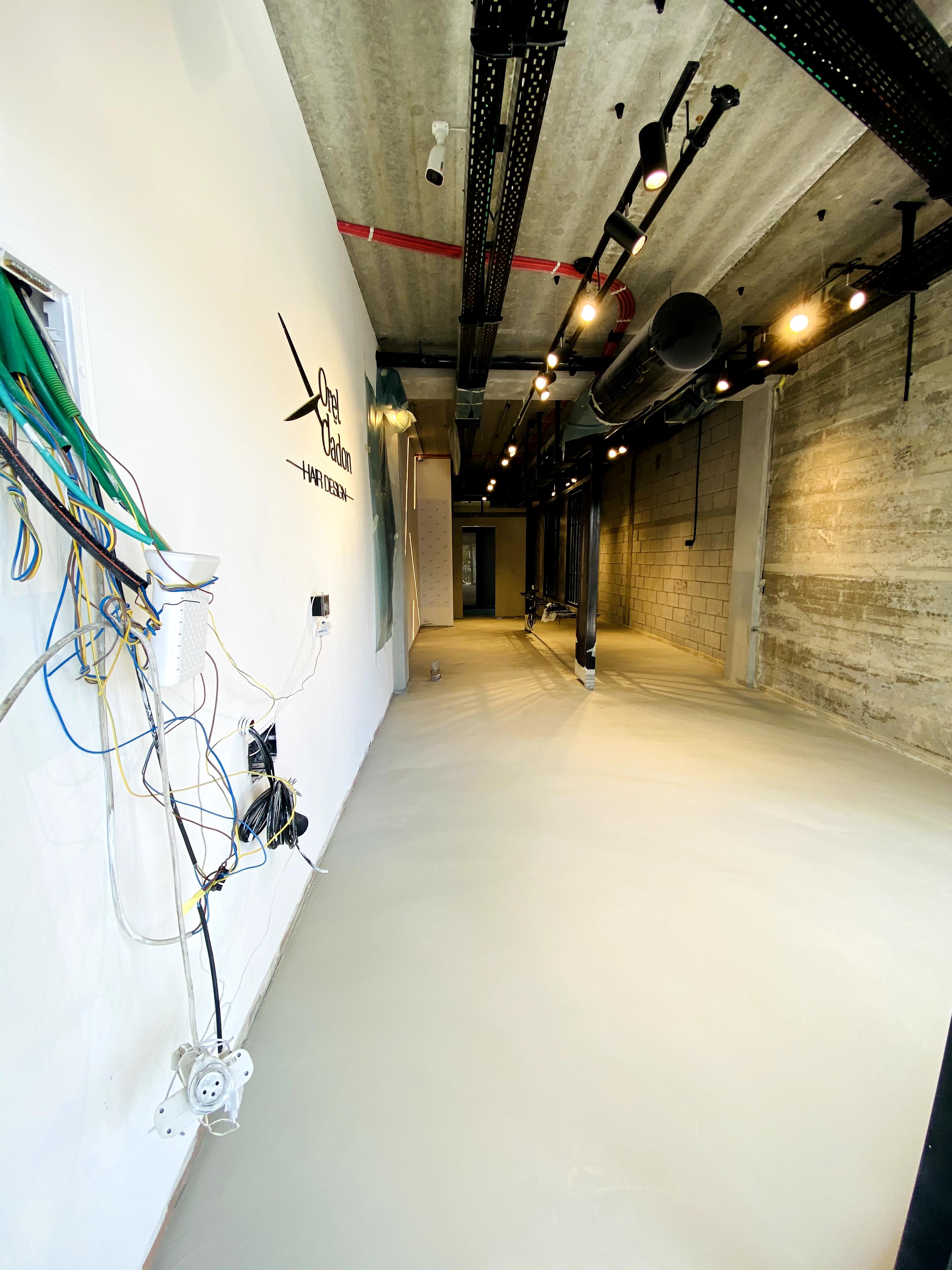 המספרה ! תכנון עיצוב וביצוע על ידי  .