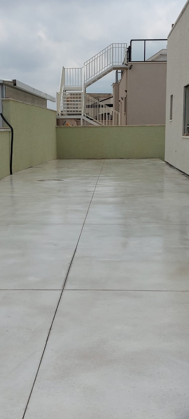 בטון מוחלק דקורטיבי