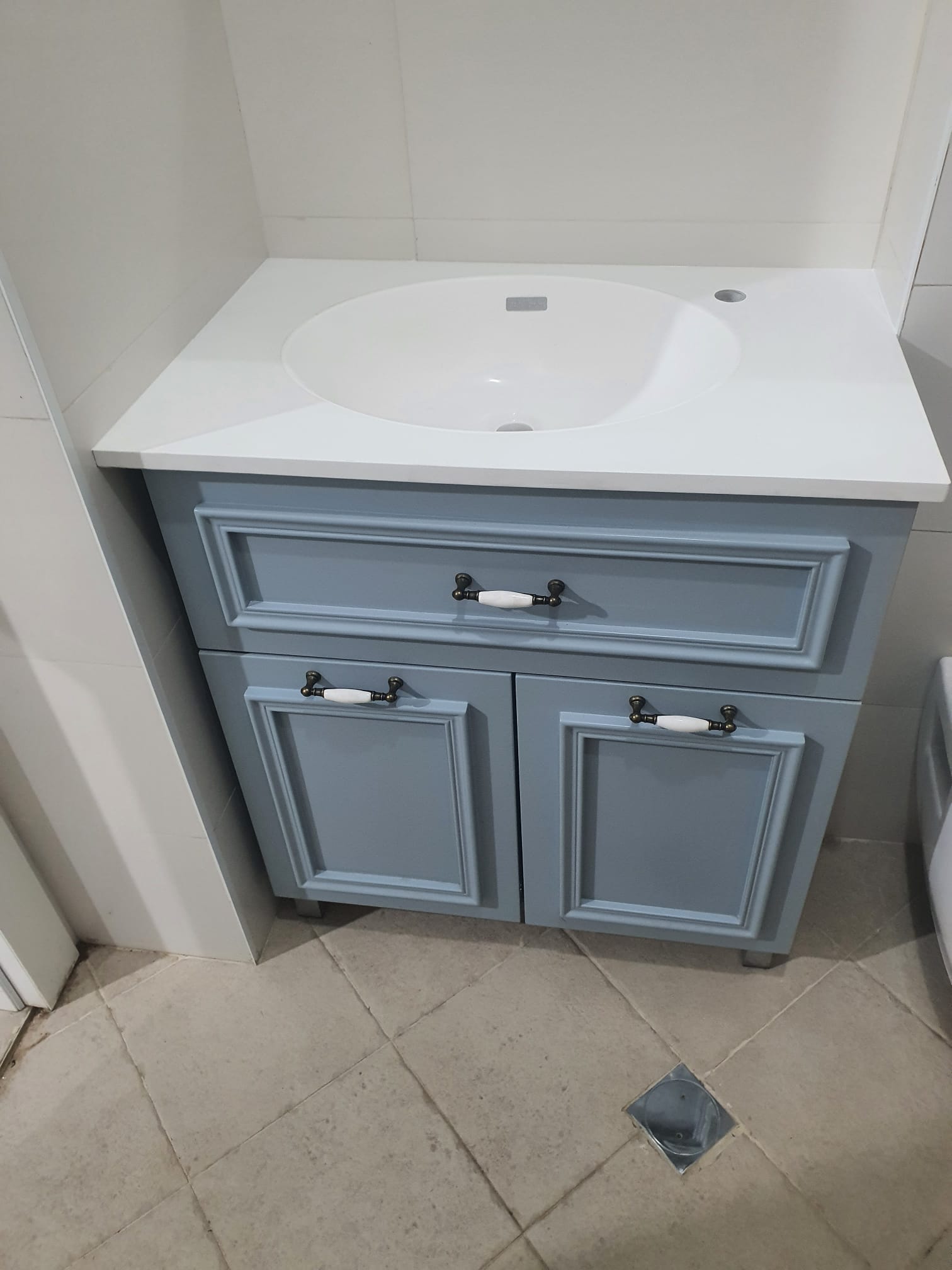 שיש לארונות אמבטיה