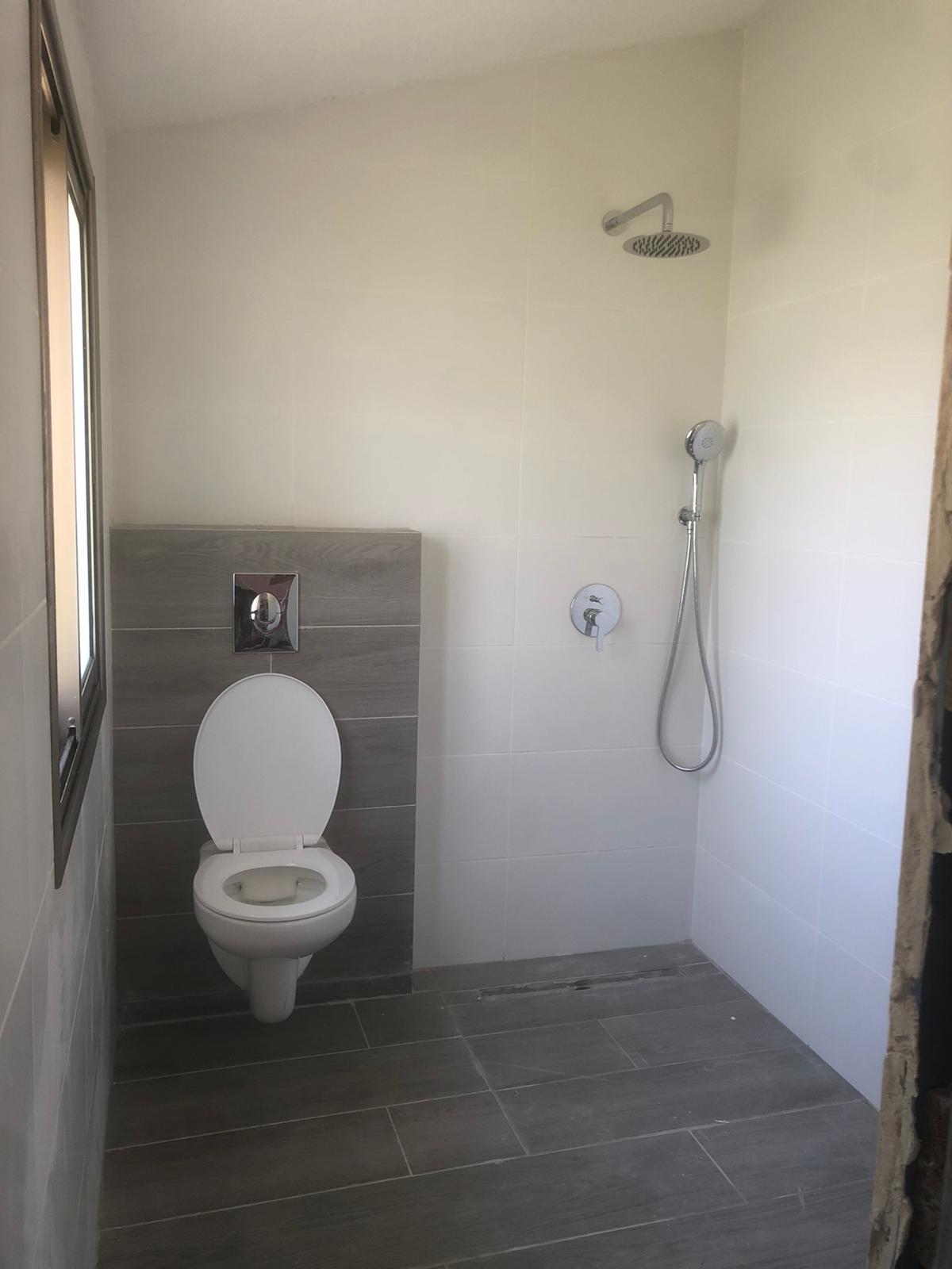 שיפוץ 2 חדרי אמבטיה קומפלט