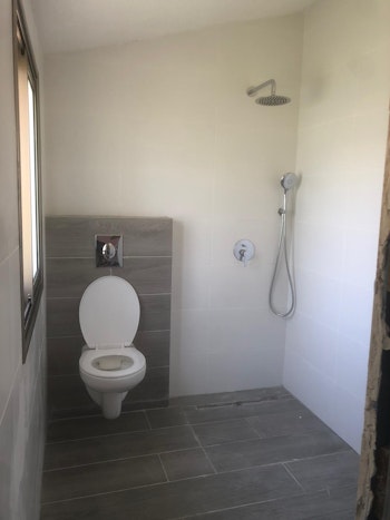 שיפוץ 2 חדרי אמבטיה קומפלט