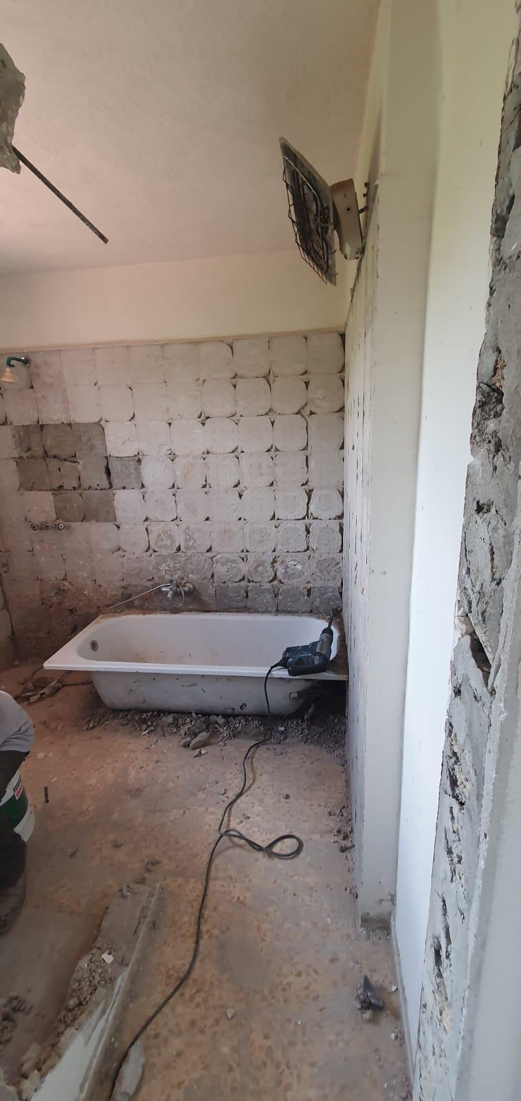 שיפוץ 2 חדרי אמבטיה קומפלט